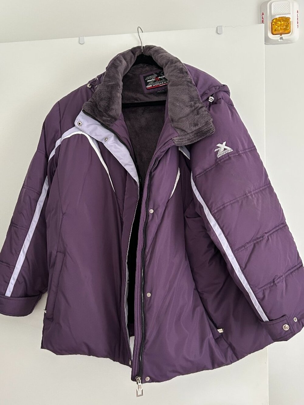 Women's jacket brand Zeroxpozur ,size-3xl